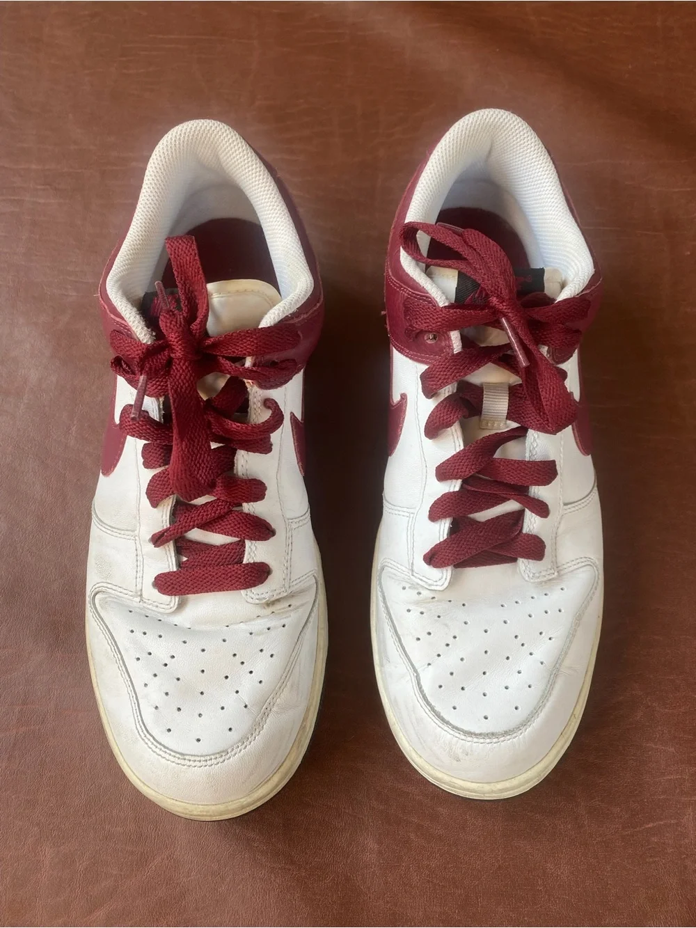 2007 Nike Low-Top Sneakers in White and Burgundy Red - Picture 4 of 6